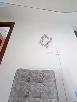 Snapshot of lunadicty chatting on 10-26-25, 08:59 lunadicty online show from 10-26-25, 08:59