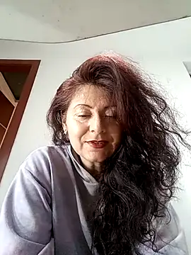 Snapshot of lunadicty chatting on 11-06-25, 11:37 lunadicty online show from 11-06-25, 11:37