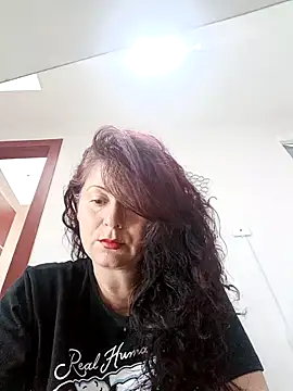 Snapshot of lunadicty chatting on 11-30-25, 08:13 lunadicty online show from 11-30-25, 08:13