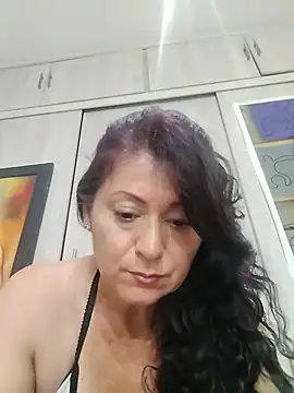 Snapshot of lunadicty chatting on 05-21-26, 11:34 lunadicty online show from 05-21-26, 11:34