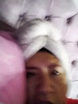 Cerecitaa02  online show from 10-15-25, 10:48