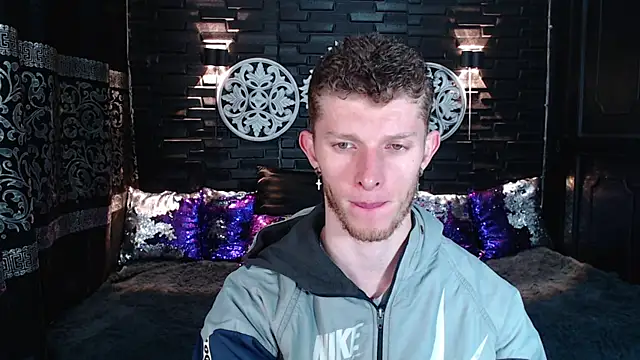 Snapshot of andrewxbi chatting on 09-16-25, 11:11 andrewxbi online show from 09-16-25, 11:11