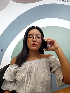 Snapshot of Pretty_roxxyy chatting on 09-19-25, 01:34 Pretty roxxyy online show from 09-19-25, 01:34