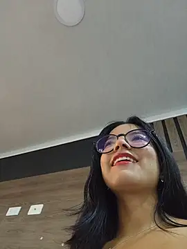 Snapshot of Pretty_roxxyy chatting on 11-07-25, 12:27 Pretty roxxyy online show from 11-07-25, 12:27