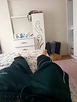 Snapshot of leona633 chatting on 11-30-25, 12:09 leona633 online show from 11-30-25, 12:09