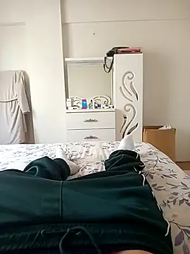 Snapshot of leona633 chatting on 12-02-25, 09:47 leona633 online show from 12-02-25, 09:47