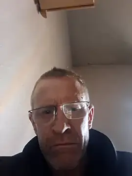 moasslicker online show from 12-17-25, 03:40