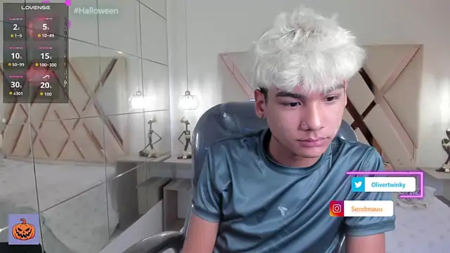 OliverTwinky online show from 10-07-25, 02:03