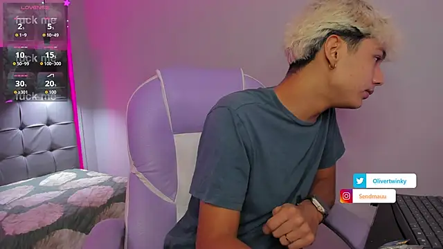 OliverTwinky online show from 11-06-25, 05:08