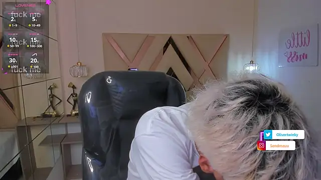 OliverTwinky online show from 11-10-25, 01:21