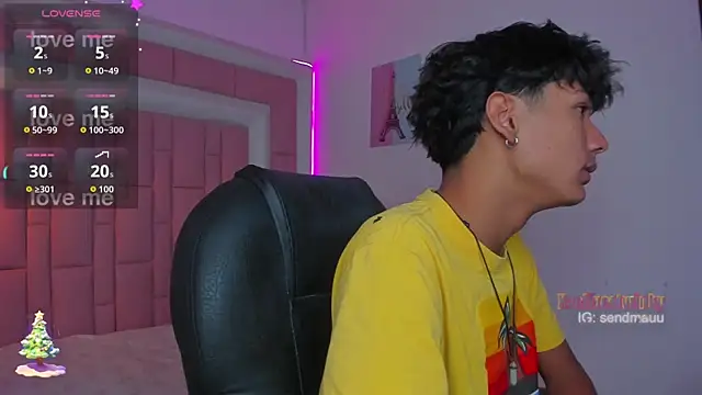 OliverTwinky online show from 12-03-25, 01:31