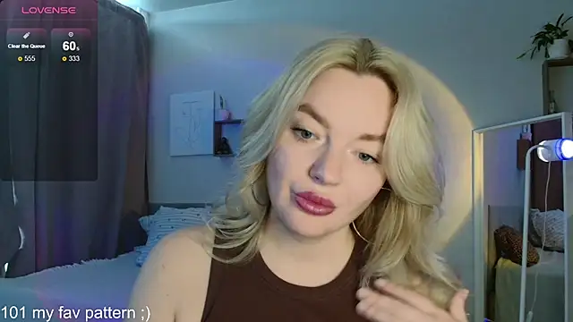 Snapshot of Eva___forever chatting on 04-30-26, 02:29 Eva forever online show from 04-30-26, 02:29