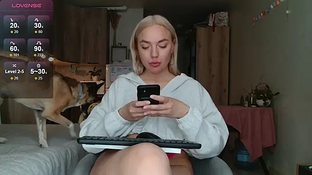 Snapshot of Eva___forever chatting on 05-06-26, 03:24 Eva forever online show from 05-06-26, 03:24