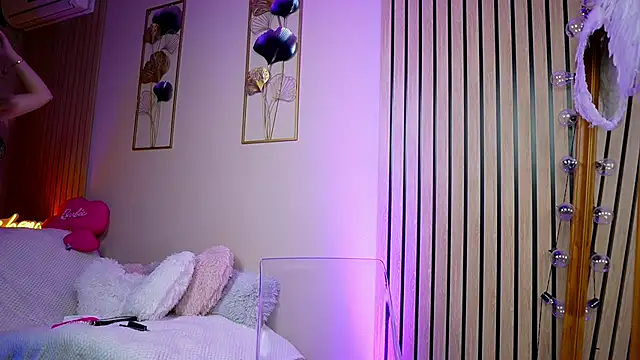 Snapshot of SabrinaJade chatting on 11-04-25, 06:12 SabrinaJade online show from 11-04-25, 06:12