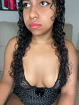 Snapshot of camillaCat chatting on 02-10-26, 02:10 camillaCat online show from 02-10-26, 02:10