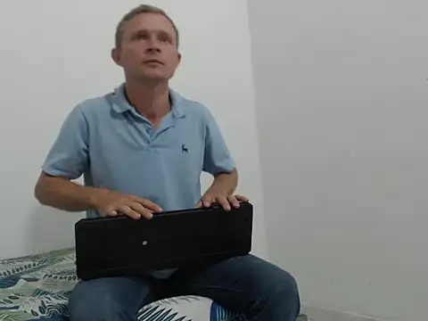 Snapshot of hot_mann11 chatting on 03-21-25, 09:56 hot mann11 online show from 03-21-25, 09:56