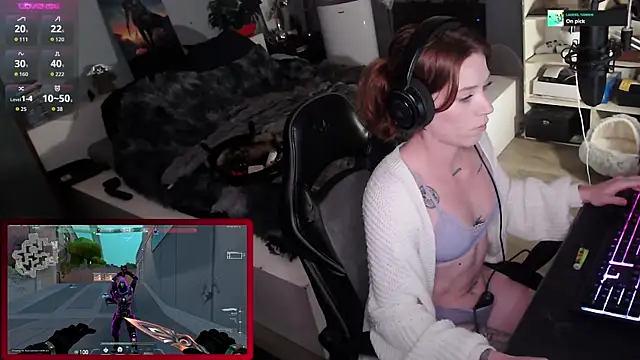 Snapshot of Horny_Makima chatting on 10-20-25, 09:32 Horny Makima online show from 10-20-25, 09:32