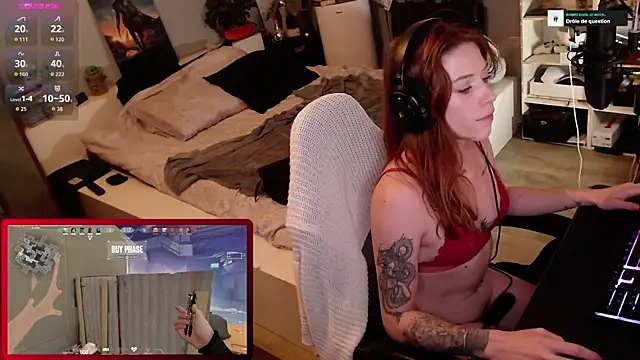 Snapshot of Horny_Makima chatting on 10-23-25, 10:14 Horny Makima online show from 10-23-25, 10:14