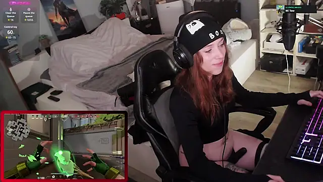 Snapshot of Horny_Makima chatting on 10-24-25, 09:17 Horny Makima online show from 10-24-25, 09:17