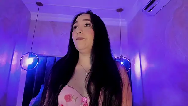 Snapshot of AlissaJoness chatting on 11-05-25, 11:54 AlissaJoness online show from 11-05-25, 11:54