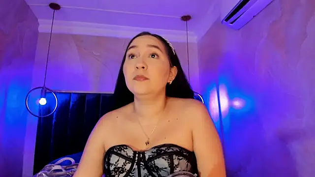 Snapshot of AlissaJoness chatting on 12-14-25, 12:32 AlissaJoness online show from 12-14-25, 12:32