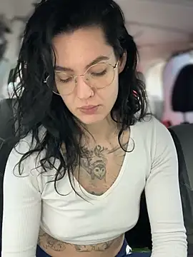 MeekyRich online show from 10-09-25, 03:48