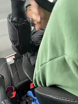 MeekyRich online show from 11-26-25, 04:02