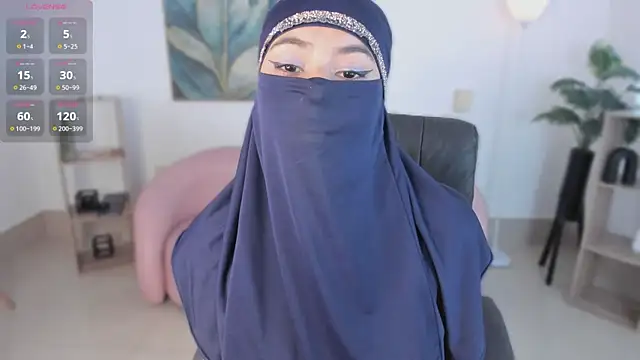 kylie soraya online show from 10-30-25, 04:08