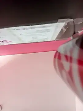 Snapshot of luuiss12 chatting on 01-10-26, 09:41 luuiss12 online show from 01-10-26, 09:41