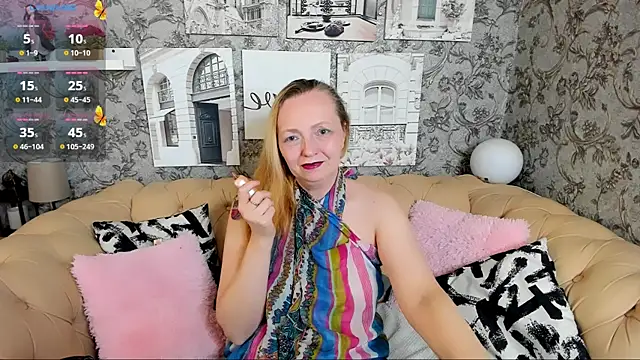 Snapshot of Karen_Villis chatting on 11-16-25, 12:22 Karen Villis online show from 11-16-25, 12:22