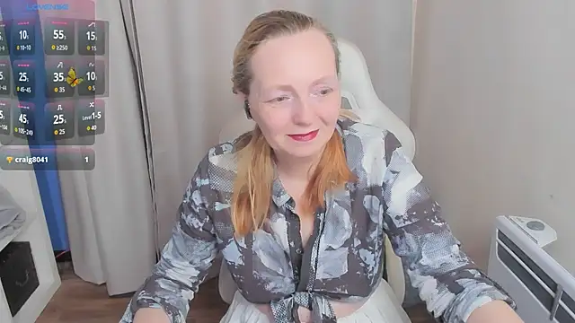 Snapshot of Karen_Villis chatting on 11-17-25, 09:59 Karen Villis online show from 11-17-25, 09:59