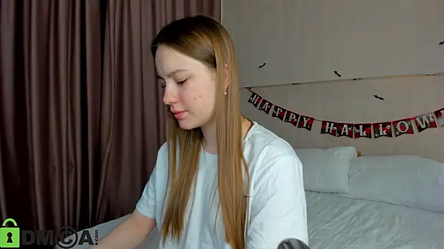 Snapshot of Candy_Cansew chatting on 10-29-25, 01:08 Candy Cansew online show from 10-29-25, 01:08