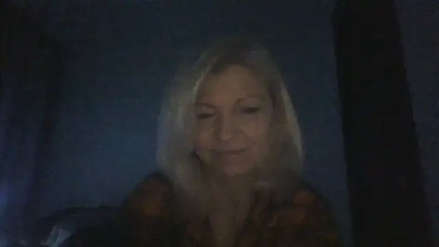 Snapshot of AidaRay chatting on 12-22-25, 08:39 AidaRay online show from 12-22-25, 08:39