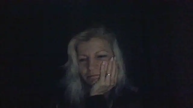 Snapshot of AidaRay chatting on 01-08-26, 08:55 AidaRay online show from 01-08-26, 08:55