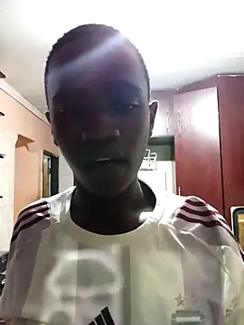 Snapshot of Thenaughtyboy360 chatting on 03-21-25, 07:02 Thenaughtyboy360 online show from 03-21-25, 07:02