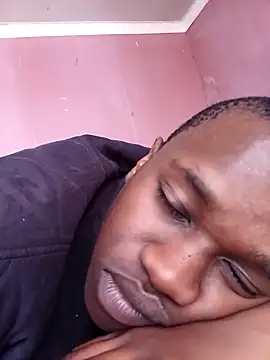 Snapshot of Thenaughtyboy360 chatting on 10-19-25, 10:05 Thenaughtyboy360 online show from 10-19-25, 10:05