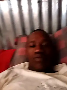 Snapshot of Thenaughtyboy360 chatting on 10-27-25, 06:17 Thenaughtyboy360 online show from 10-27-25, 06:17