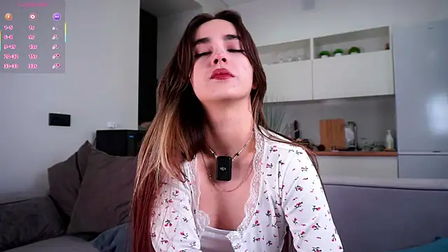 Snapshot of CupSizeGirl chatting on 12-05-25, 01:09 CupSizeGirl online show from 12-05-25, 01:09