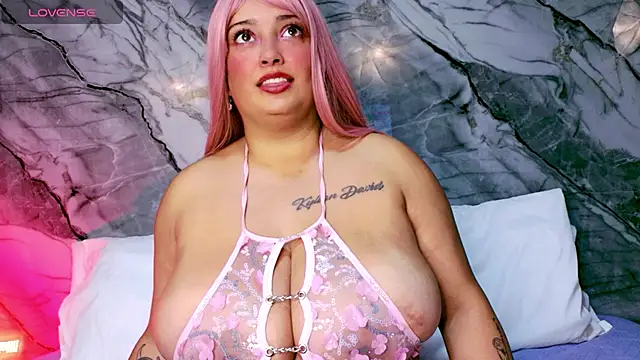 Snapshot of Alicee_stone_ chatting on 09-23-25, 08:45 Alicee stone  online show from 09-23-25, 08:45