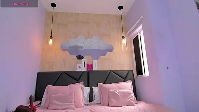 valentina-diiaz online show from 05-14-26, 02:02