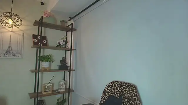  Victoria Collins online show from 04-10-26, 11:59