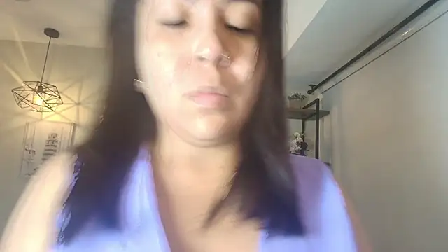 Snapshot of _Victoria_Collins chatting on 05-12-26, 11:07 Victoria Collins online show from 05-12-26, 11:07