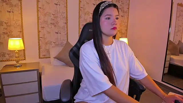 Snapshot of malu_03x chatting on 11-27-25, 02:46 malu 03x online show from 11-27-25, 02:46