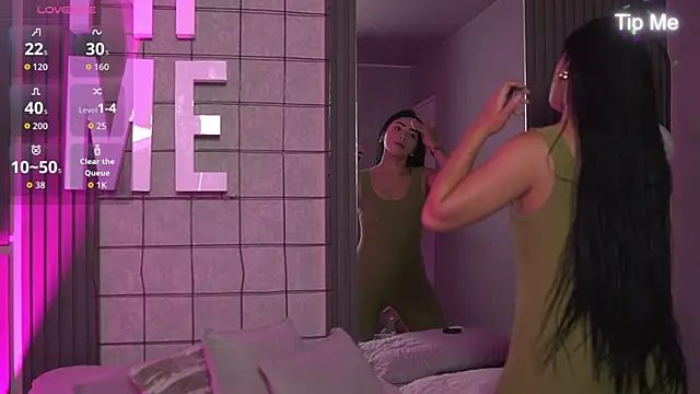 Susan wall online show from 10-14-25, 01:34