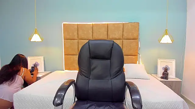 NaniXoxo18 online show from 11-10-25, 12:59