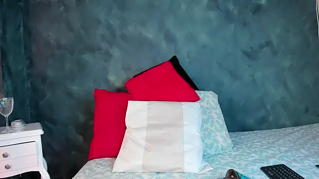 GingerMoon  online show from 04-06-26, 07:15