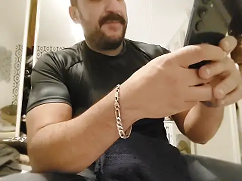 CloudyMuscleBeefy online show from 10-26-25, 04:46