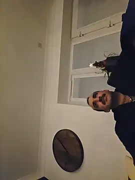 Snapshot of CloudyMuscleBeefy chatting on 12-23-25, 01:03 CloudyMuscleBeefy online show from 12-23-25, 01:03