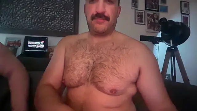 Snapshot of CloudyMuscleBeefy chatting on 03-30-26, 02:01 CloudyMuscleBeefy online show from 03-30-26, 02:01