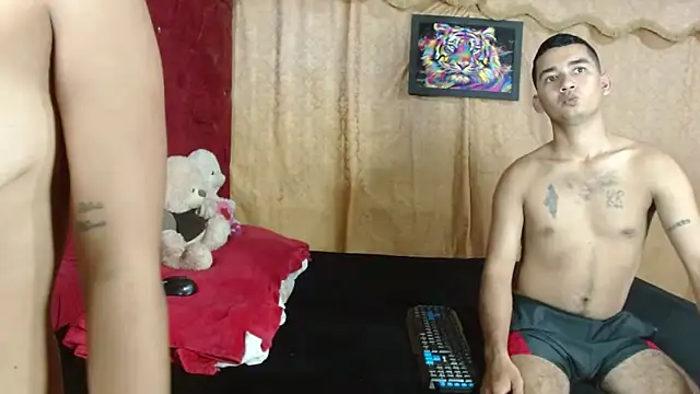 CasAndTom online show from 10-26-25, 01:22